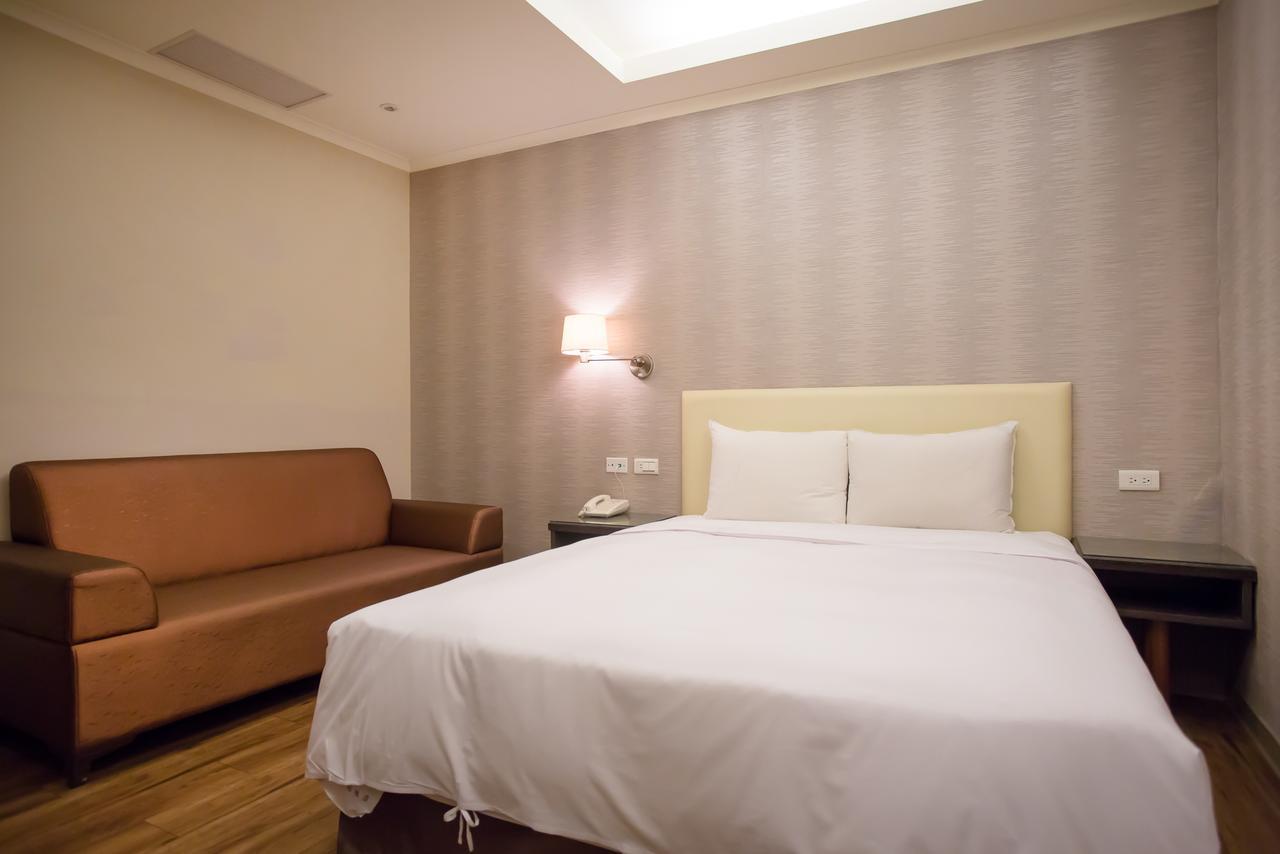 Garden Hotel Taichung Bagian luar foto