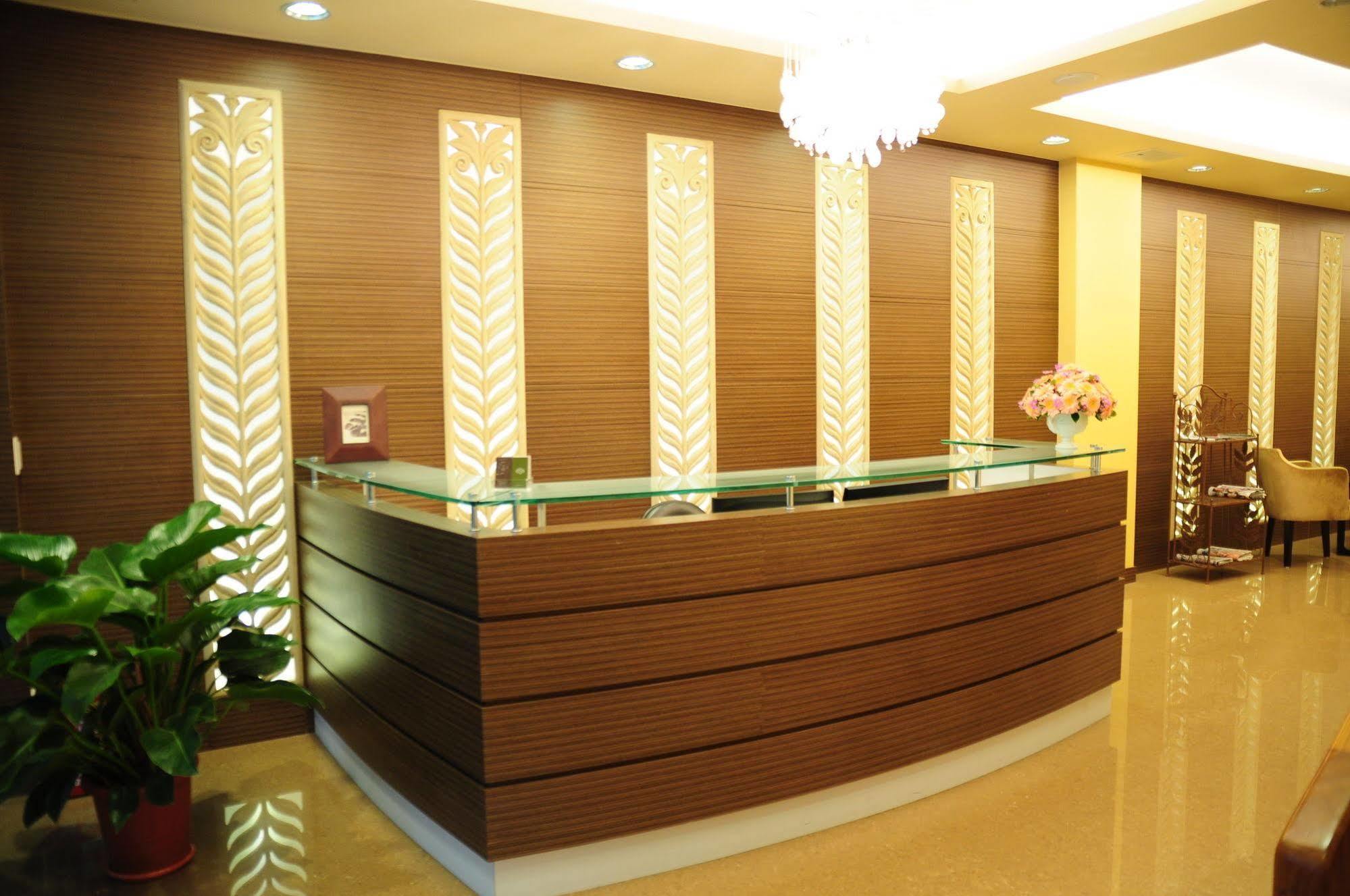 Garden Hotel Taichung Bagian luar foto