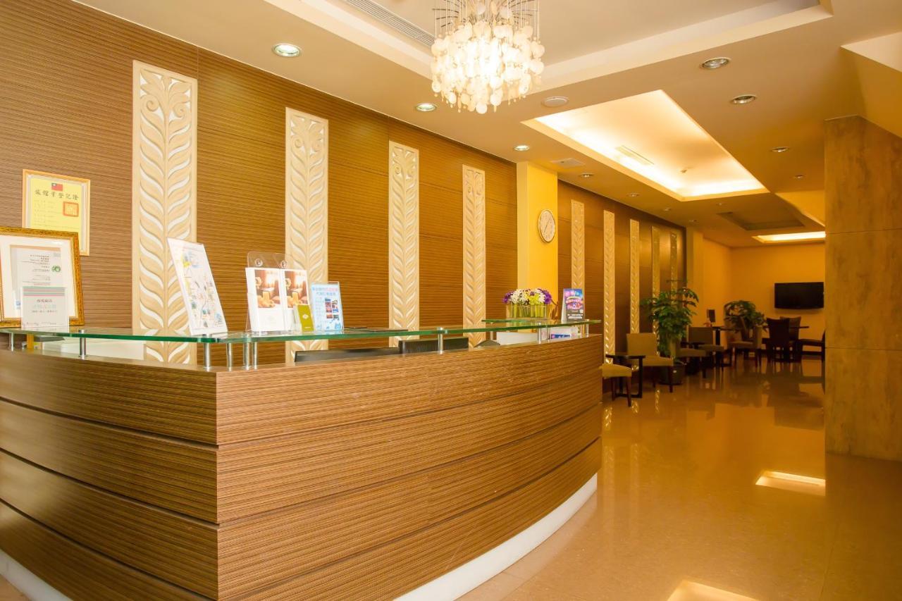 Garden Hotel Taichung Bagian luar foto